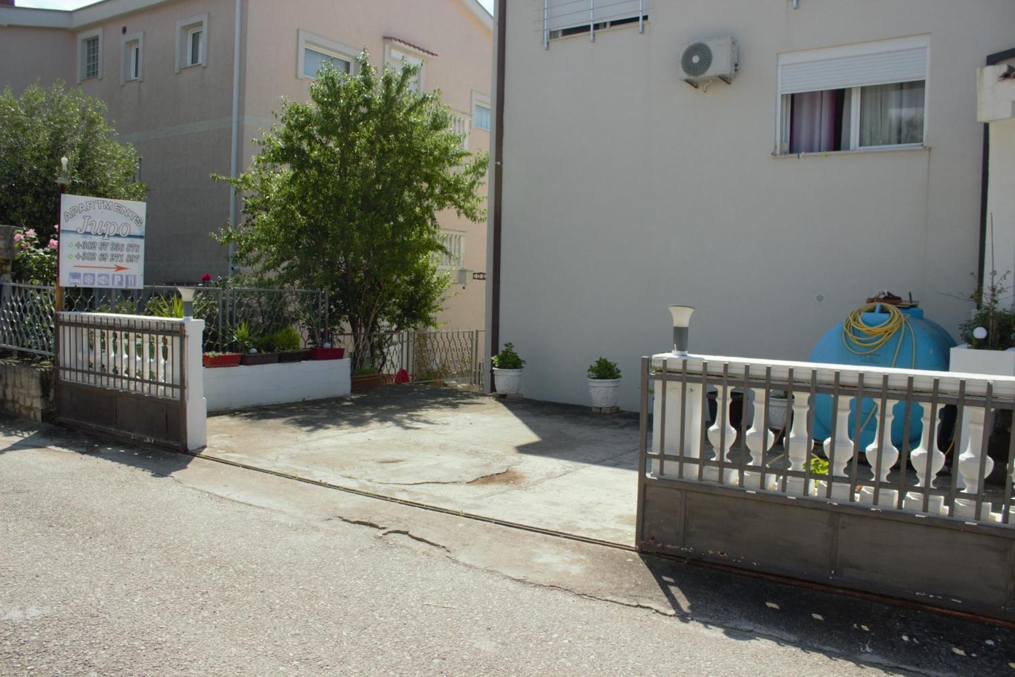 Studio Apartments Jupo Улцинь Экстерьер фото
